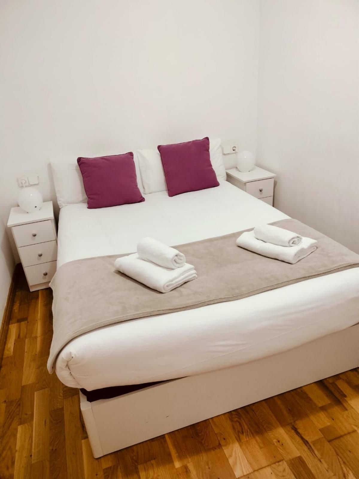 Barcelona Me Enamora Apartment Екстериор снимка